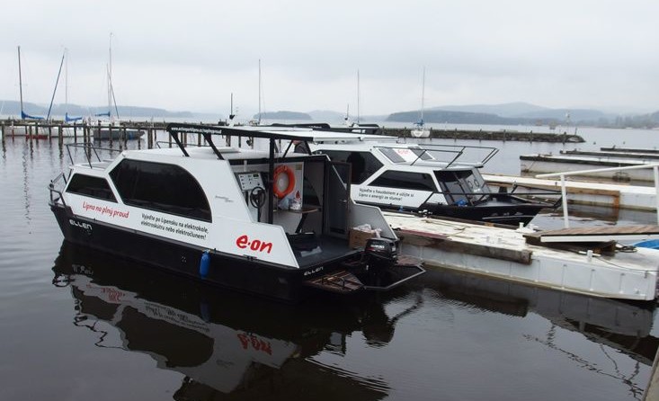 Trawler YB27