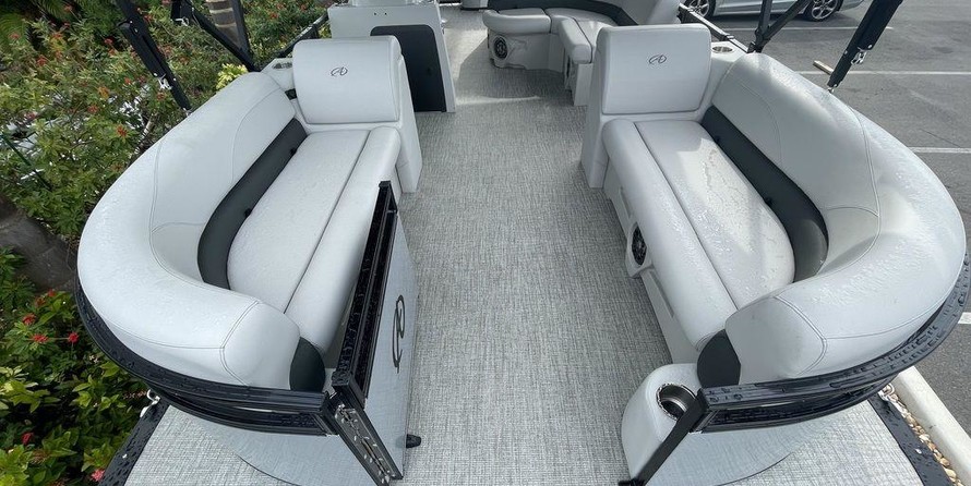 Avalon GS Rear Fish 23 FT