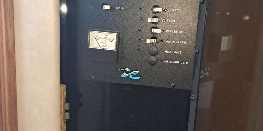 Sea ray 270 sundancer