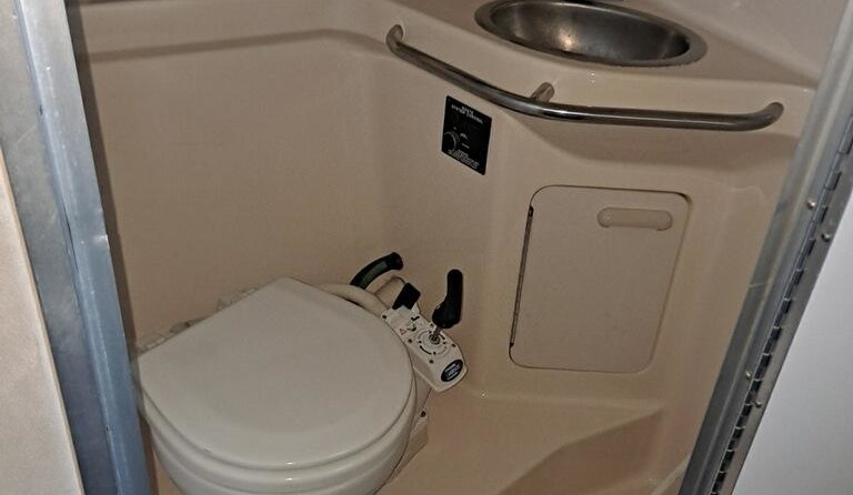 Sea ray 270 sundancer