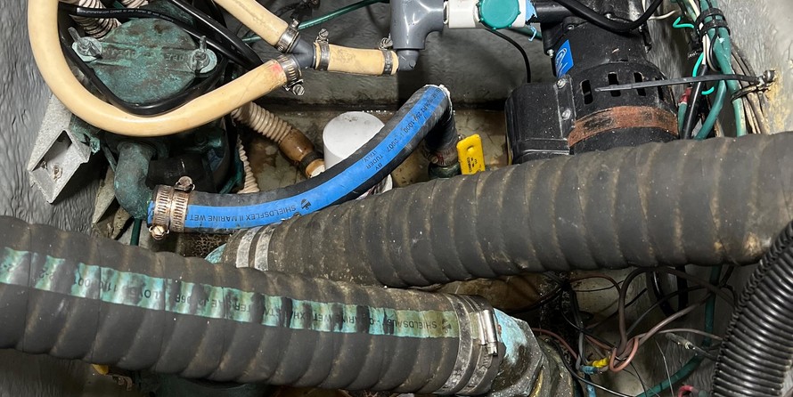 Sea ray 480 sedan bridge