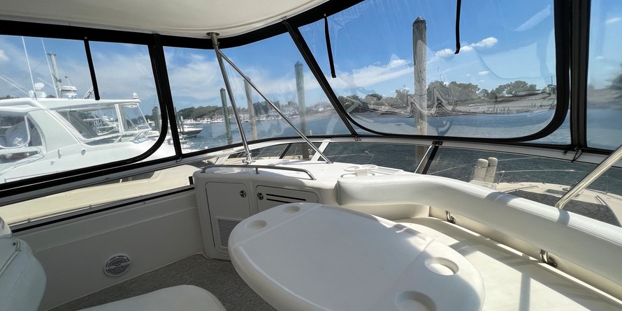 Sea ray 480 sedan bridge