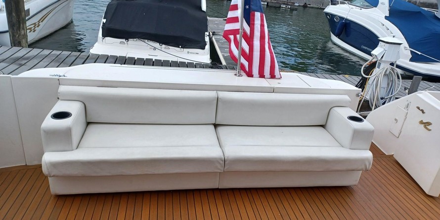 Sea ray 480 sedan bridge