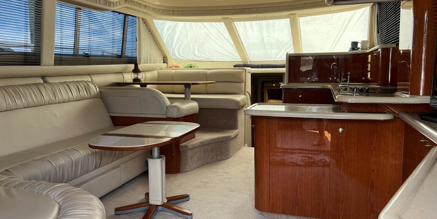 Sea ray 480 sedan bridge