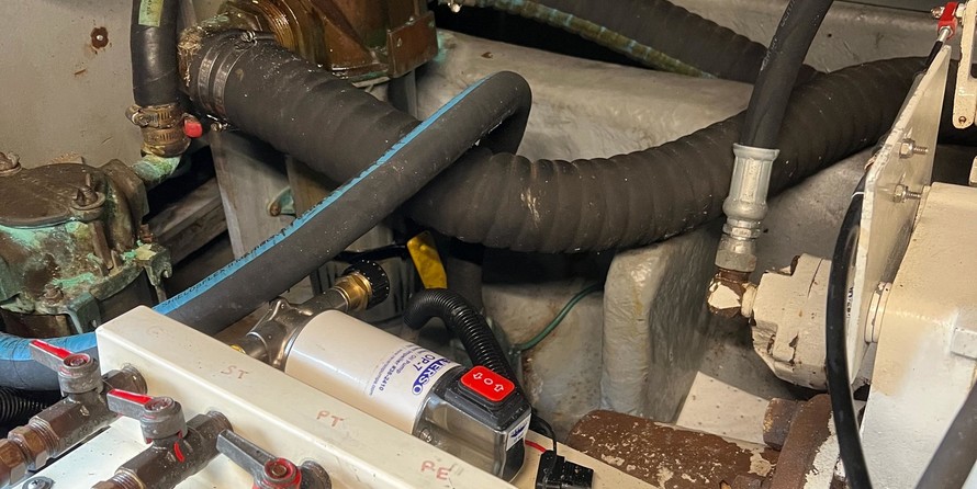 Sea ray 480 sedan bridge