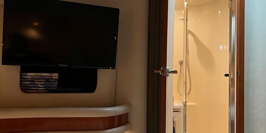 Sea ray 480 sedan bridge