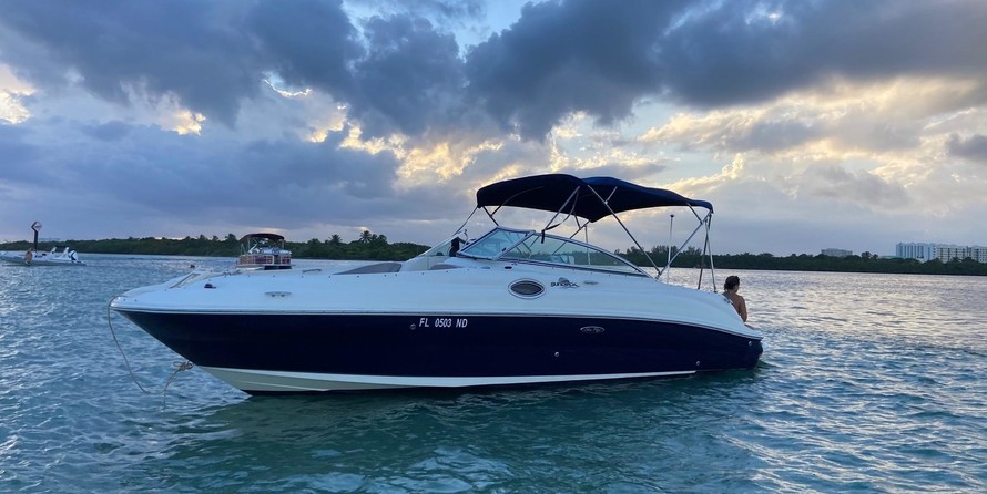 Sea Ray 240 Sundeck