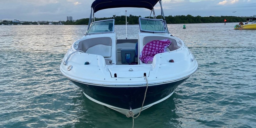 Sea Ray 240 Sundeck