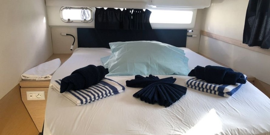 Fountaine Pajot Helia 44