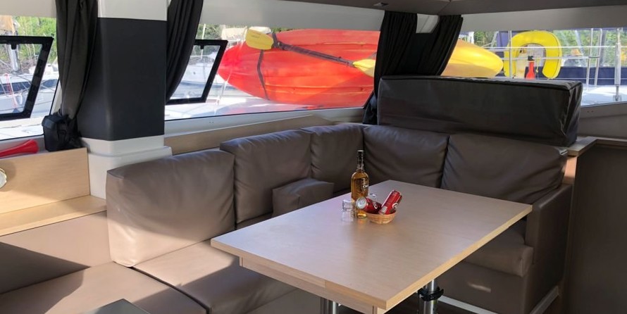 Fountaine Pajot Helia 44