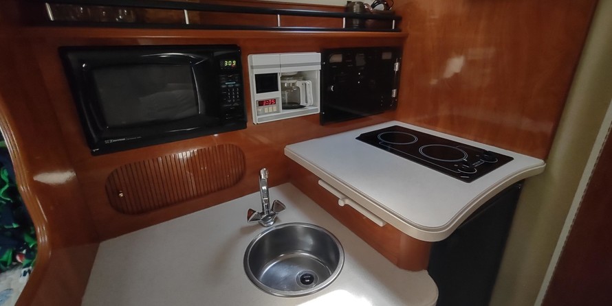 Rinker Fiesta Vee 310