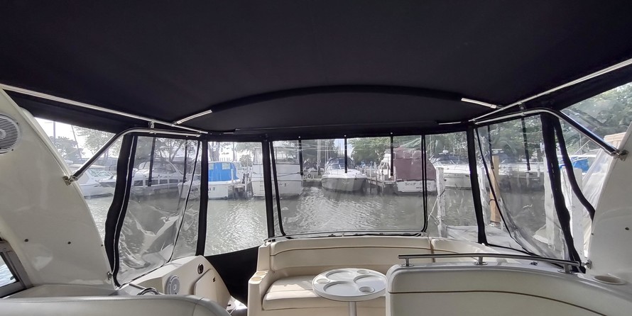 Rinker Fiesta Vee 310