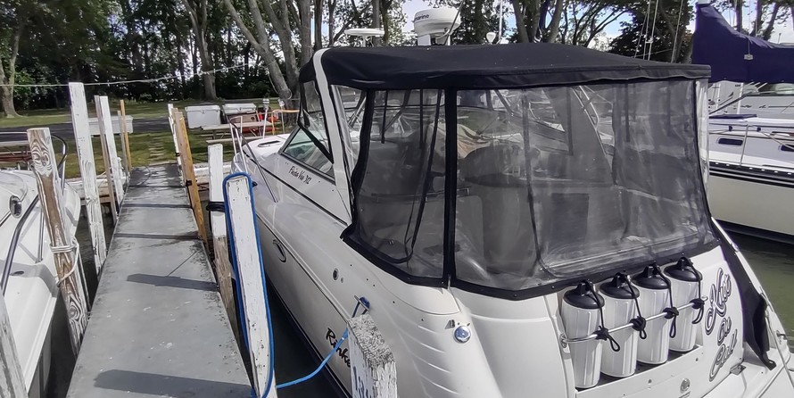Rinker Fiesta Vee 310