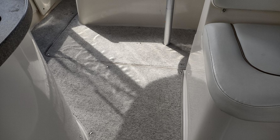 Rinker Fiesta Vee 310