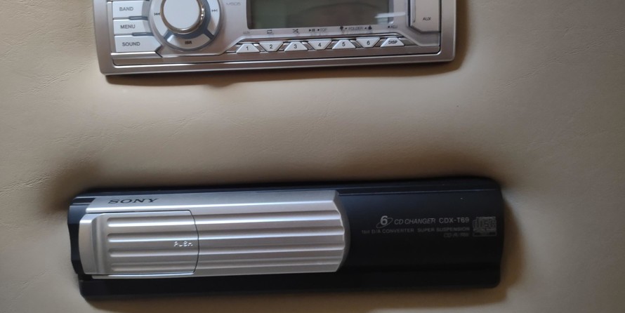 Rinker Fiesta Vee 310