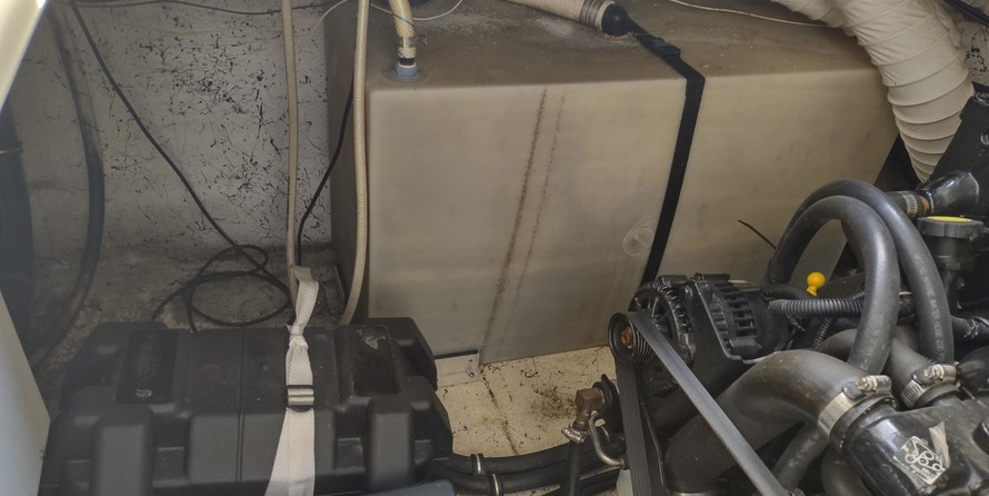 Rinker Fiesta Vee 310