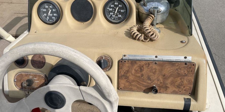 Crestliner 1650 Fish Hawk