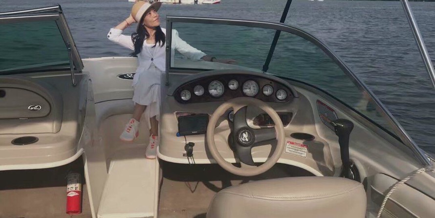 Sea ray 260 bow rider select