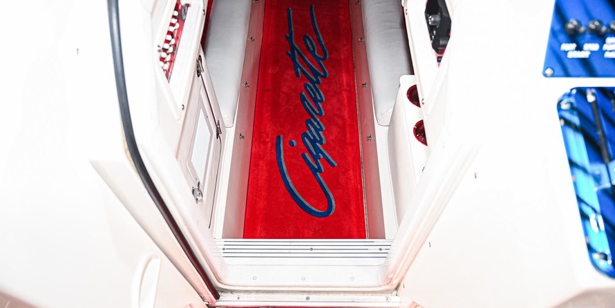 Cigarette 38 Top Gun