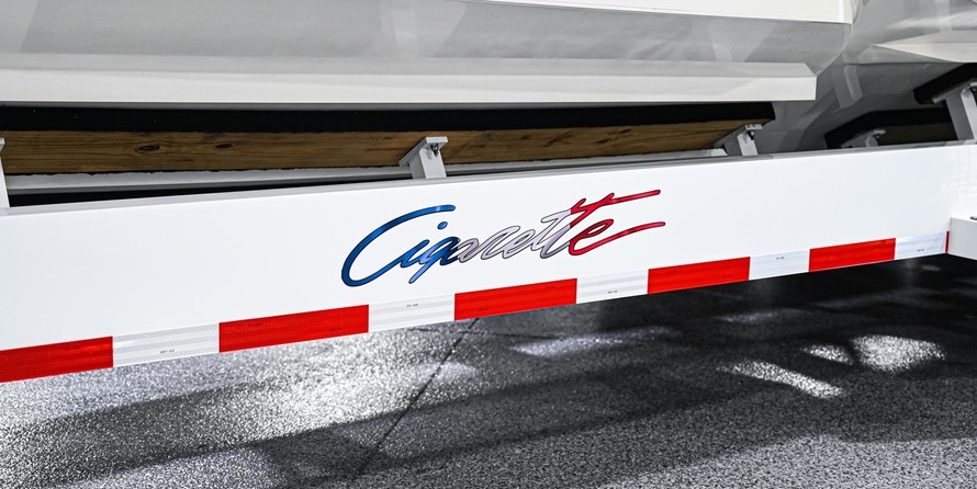 Cigarette 38 Top Gun