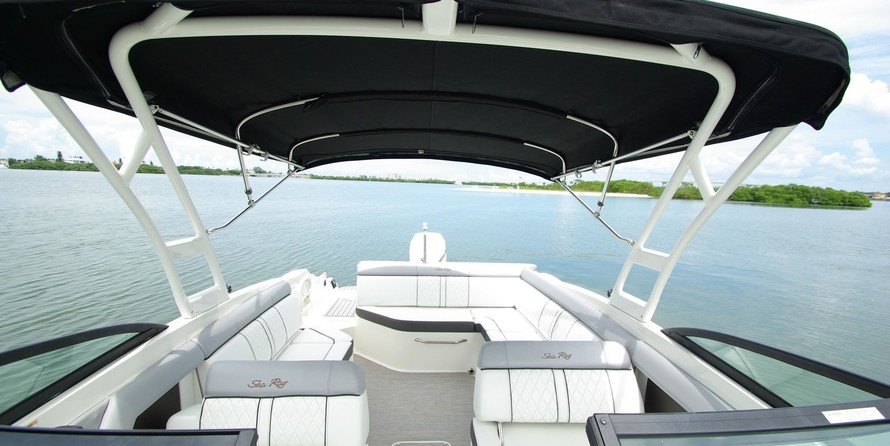 Sea ray 260 bow rider select