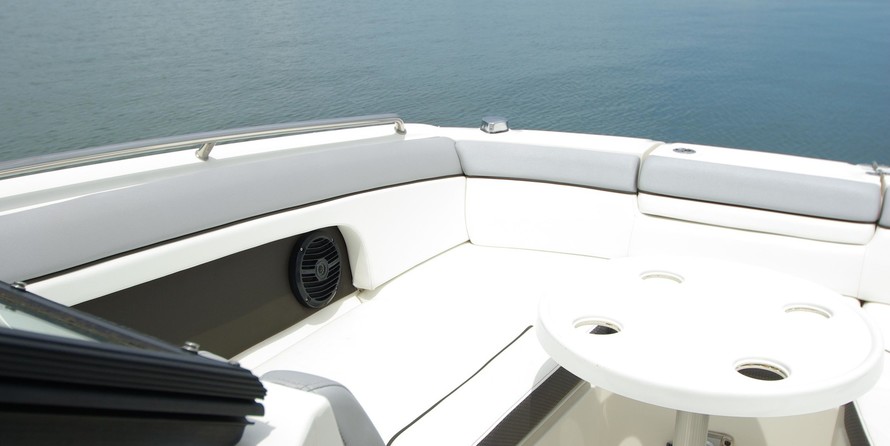 Sea ray 260 bow rider select