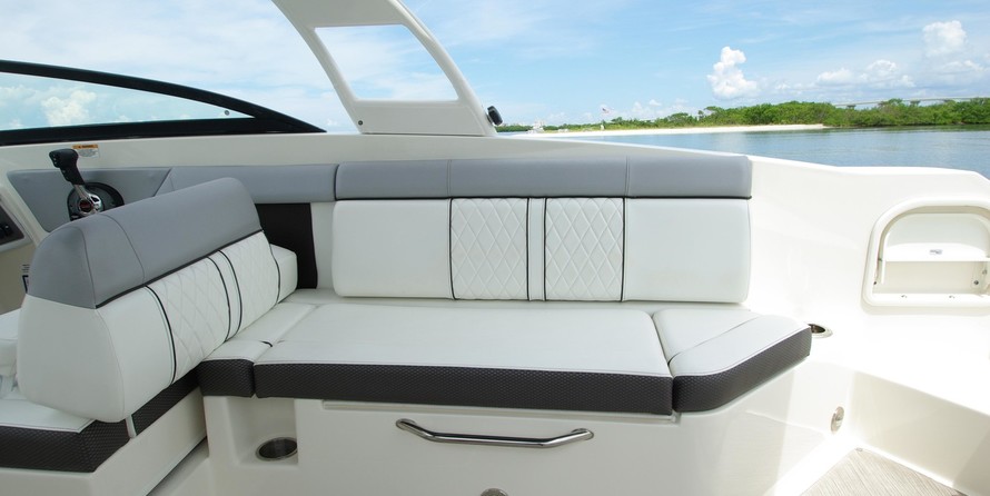 Sea ray 260 bow rider select