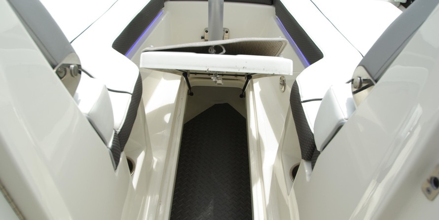 Sea ray 260 bow rider select