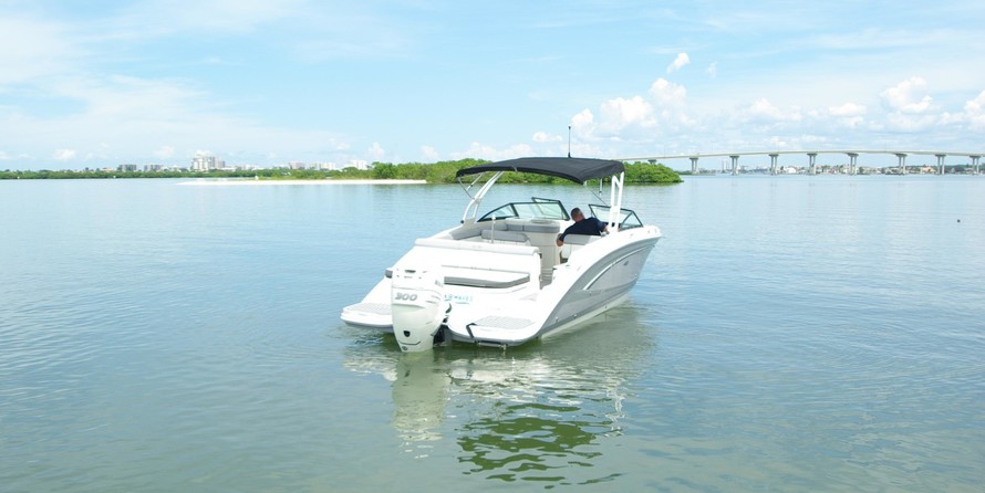 Sea ray 260 bow rider select