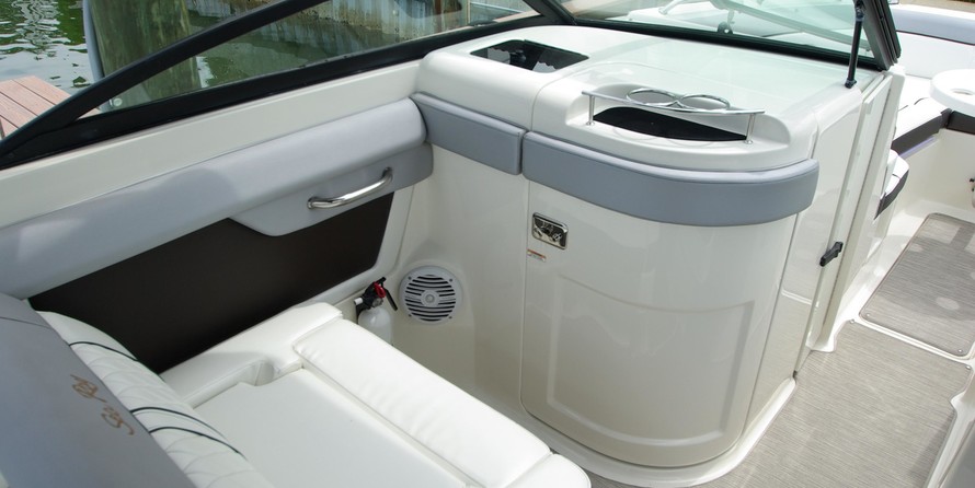 Sea ray 260 bow rider select