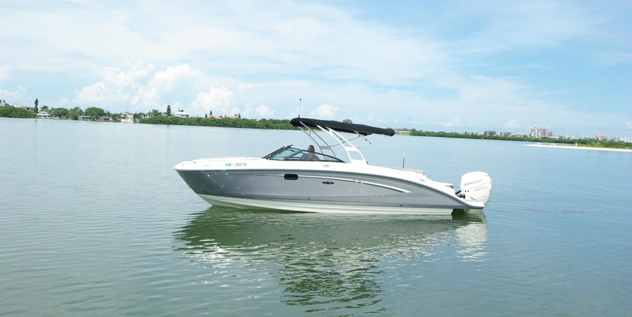 Sea ray 260 bow rider select