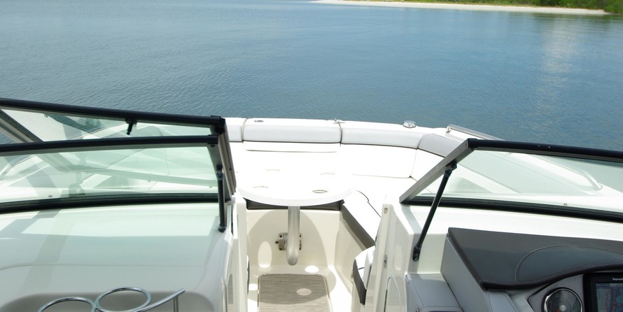 Sea ray 260 bow rider select