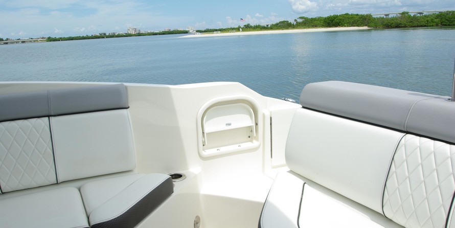 Sea ray 260 bow rider select