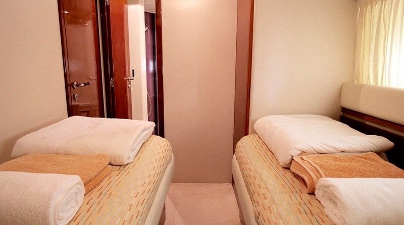 Ferretti 175