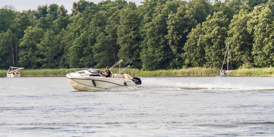 Quicksilver Activ 555 Open