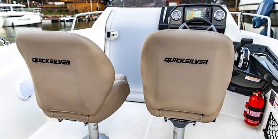 Quicksilver Activ 555 Open