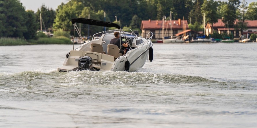 Quicksilver Activ 555 Open