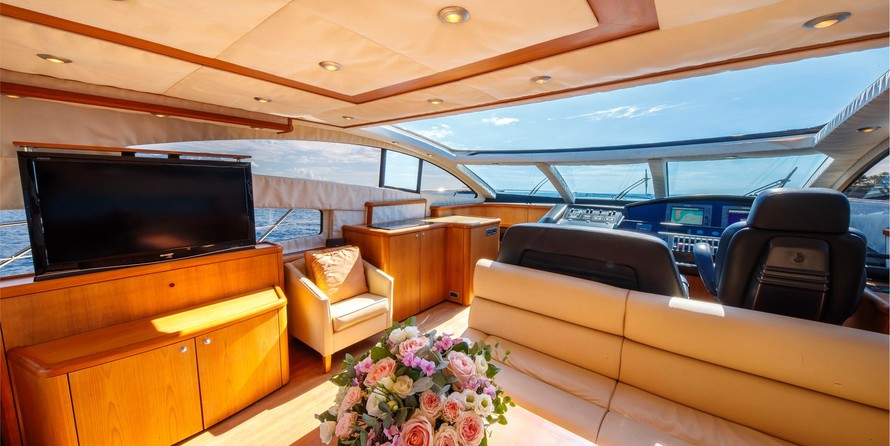 Sunseeker Predator 72