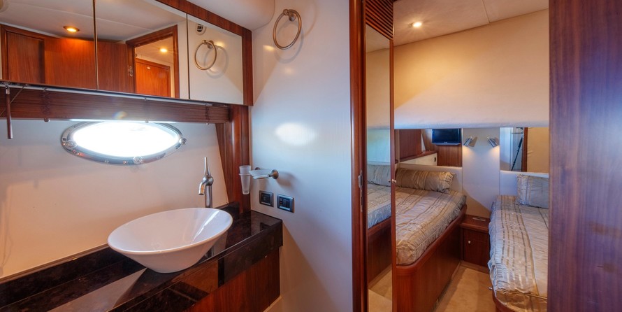 Sunseeker Predator 72