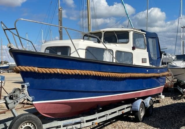 Hardy Marine 24 Fishing