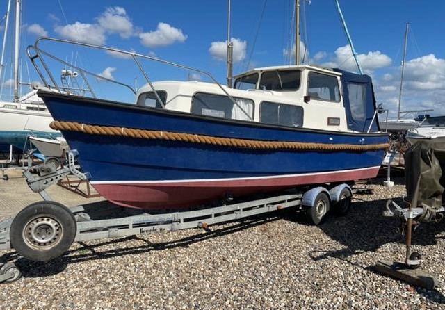 Hardy Marine 24 Fishing