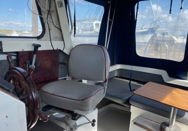 Hardy Marine 24 Fishing