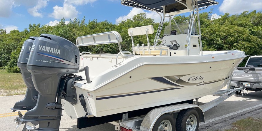 Cobia 217 center console