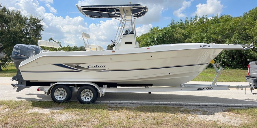 Cobia 217 center console