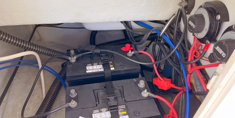 Cobia 217 center console