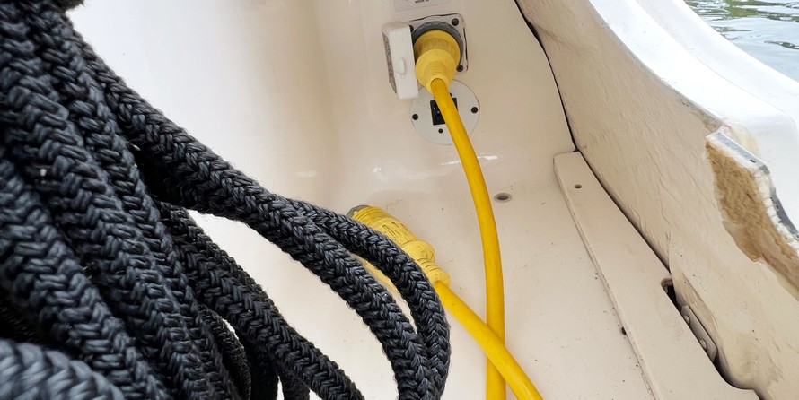 Chaparral 290 Signature