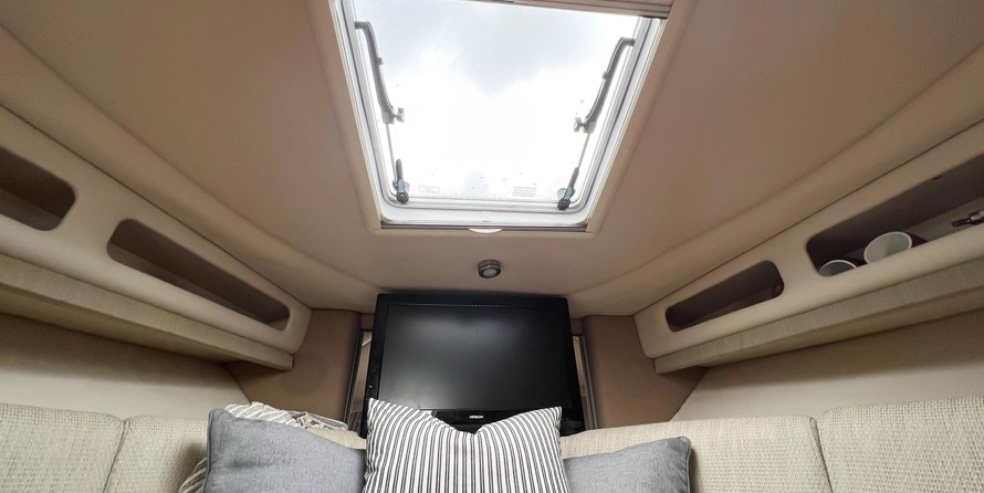 Chaparral 290 Signature