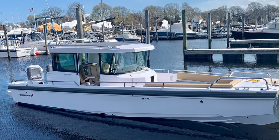 Axopar 28 Cabin