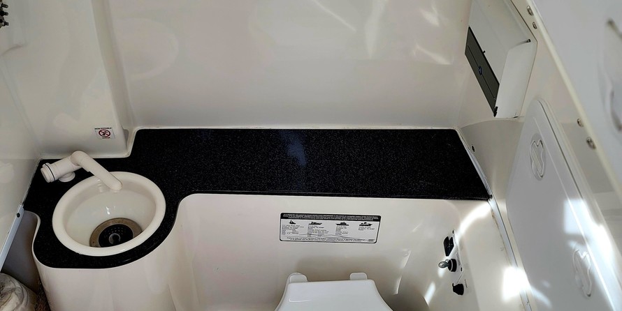 288 Sea Fox Commander