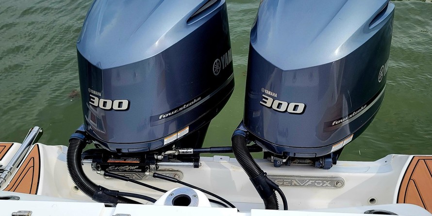 288 Sea Fox Commander